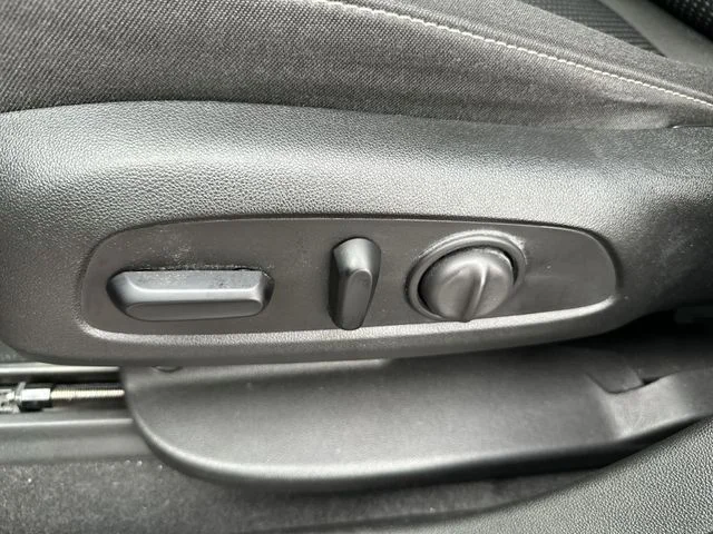 Used 2020 Red GMC SLE image 16