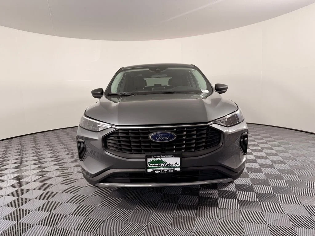 Used 2025 Gray Ford Active image 3