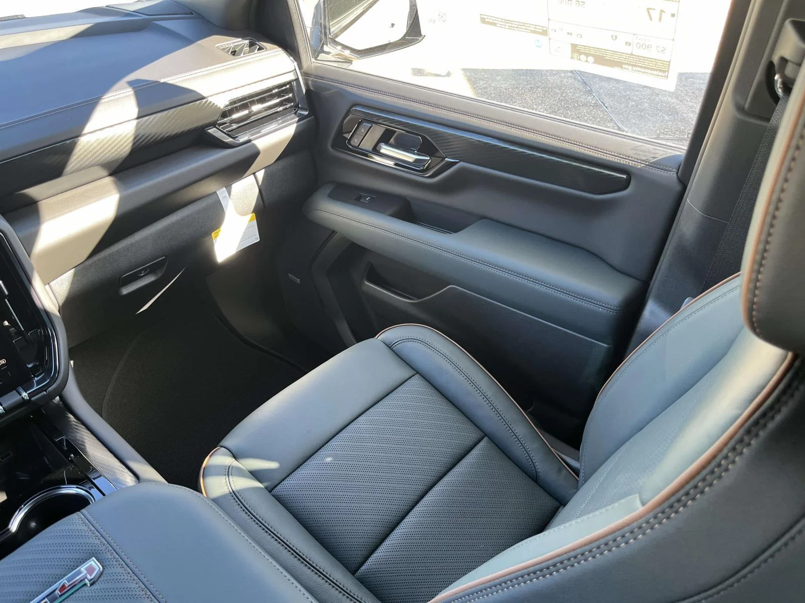 2026 GMC Yukon AT4 - Photo 21