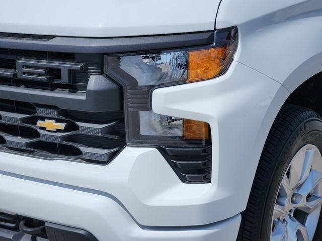 New 2026 Summit White Chevrolet Custom image 10