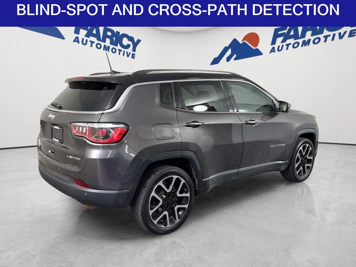 Used 2019 Granite Crystal Metallic Clearcoat Jeep Limited image 6
