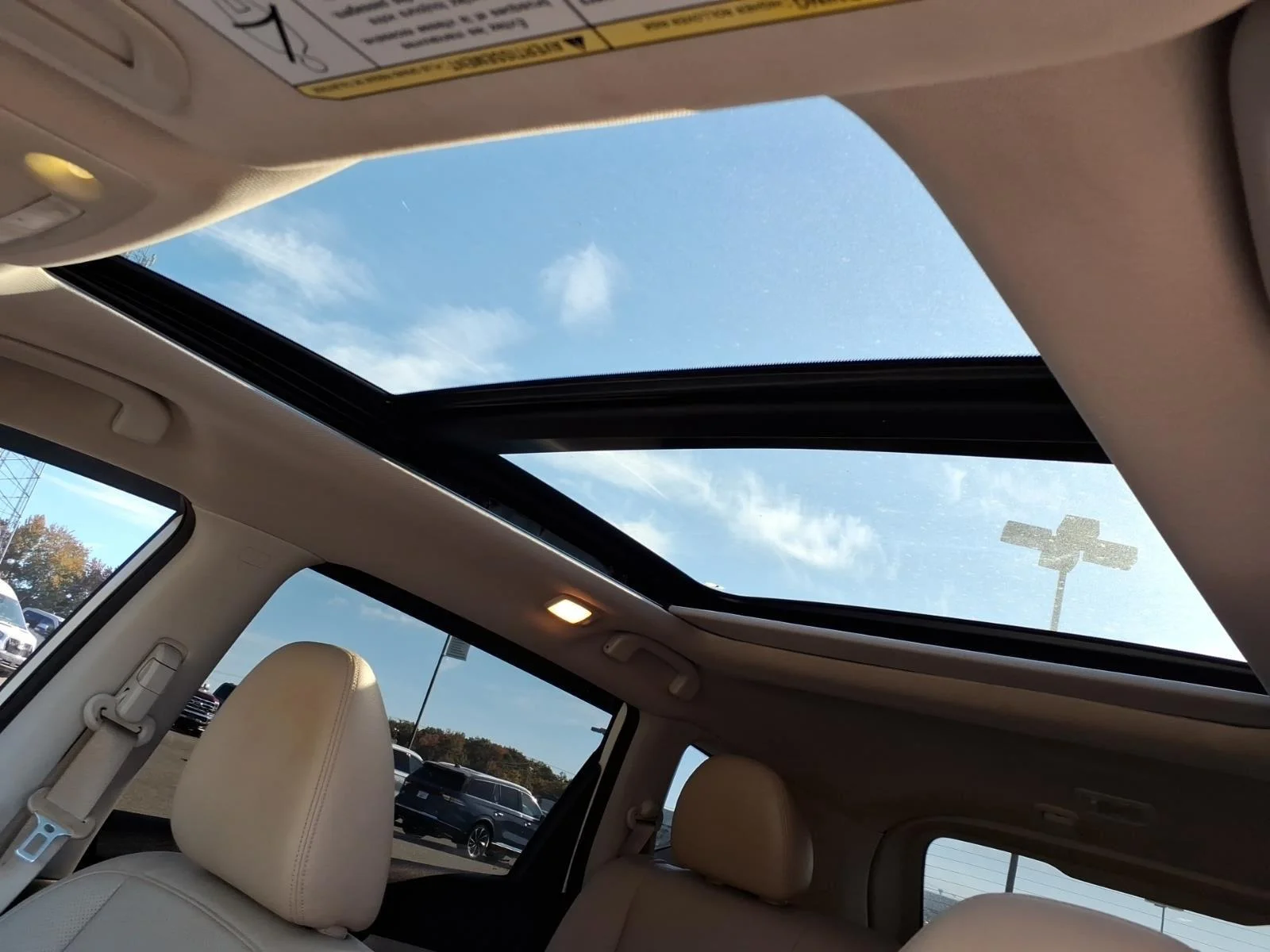 Used 2020 Pearl White Tricoat Nissan SL image 10