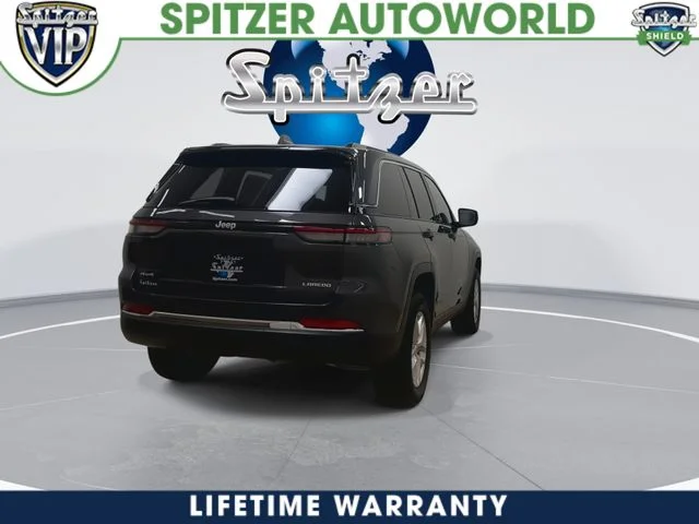 New 2026 Baltic Gray Metallic Clear-Coat Exterior Paint Jeep Laredo X image 9