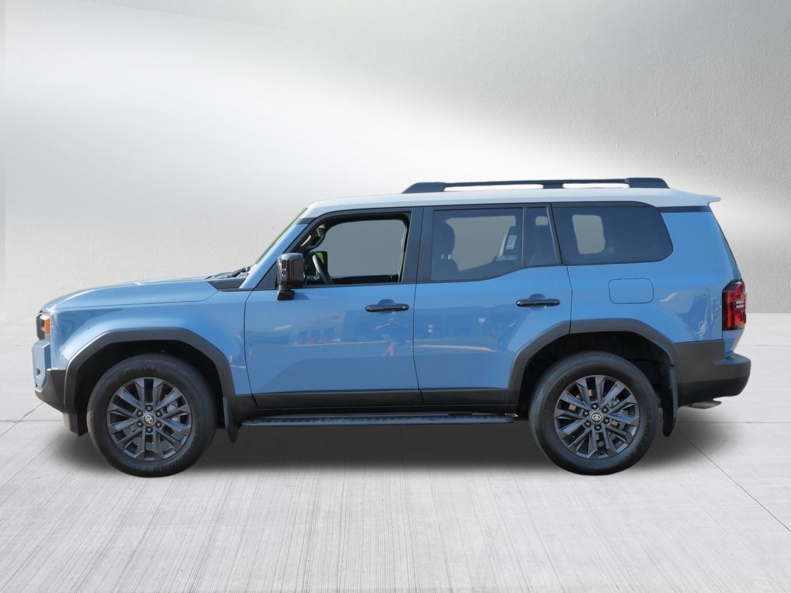 Certified Used 2025 Heritage Blue/Gray Scape Toyota  image 5