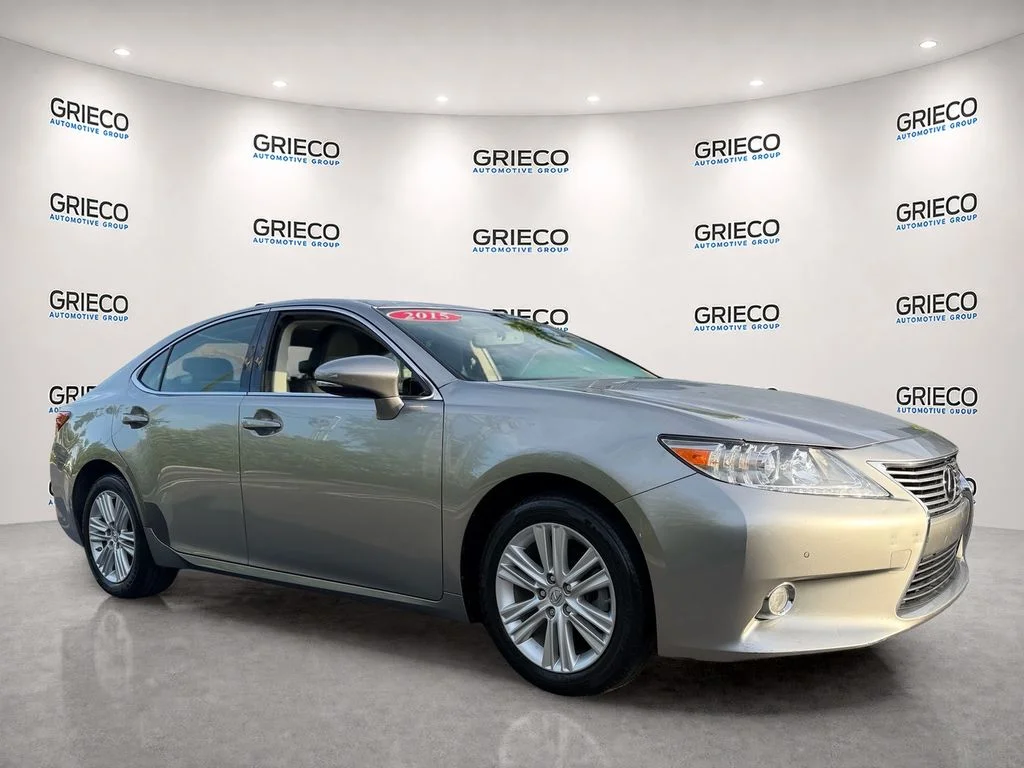 2015 Lexus ES FWD photo