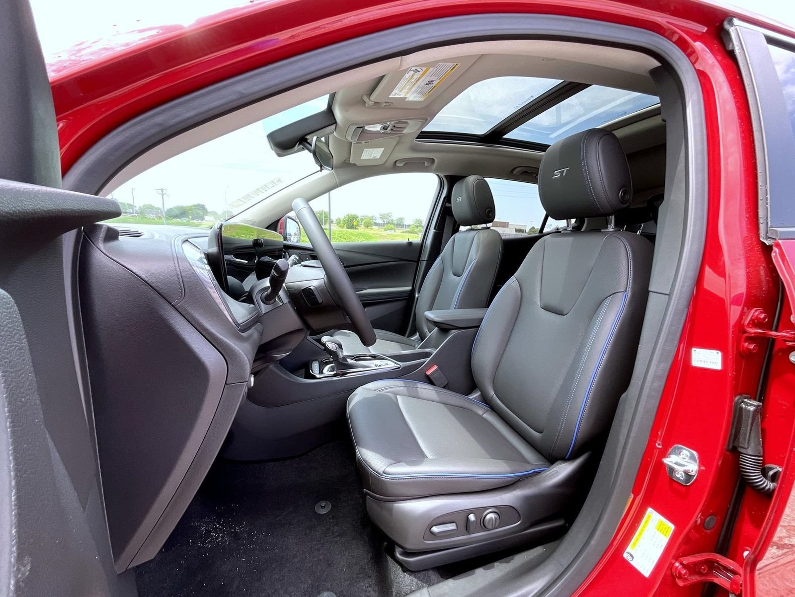 2026 Buick Encore GX Sport Touring - Photo 10