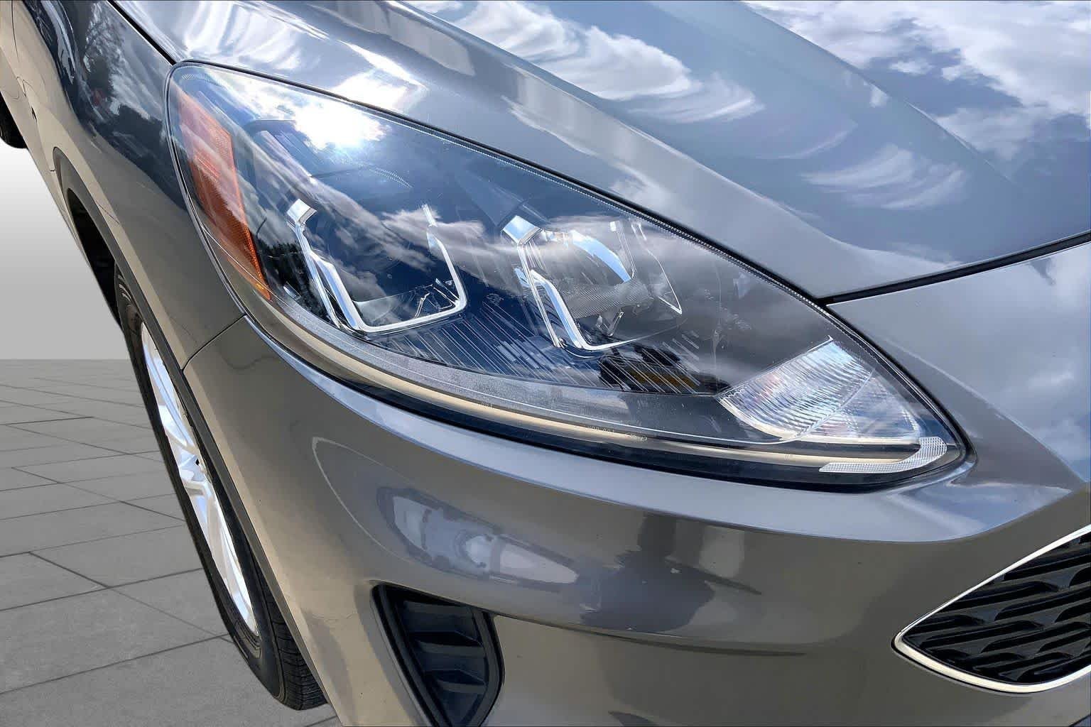 Used 2022 Carbonized Gray Metallic Ford SE image 27