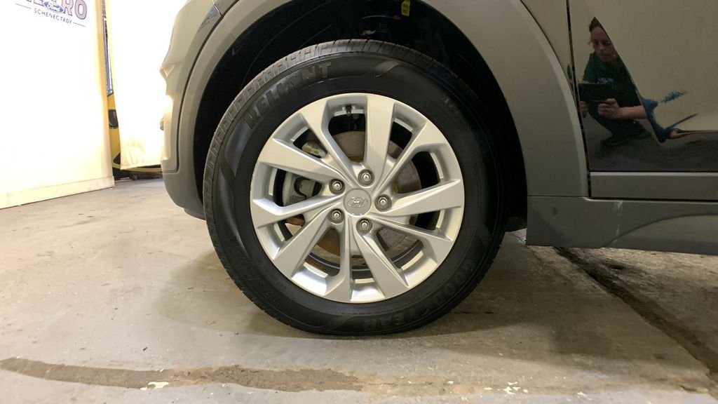 Used 2019 Black Noir Pearl Hyundai Value image 38