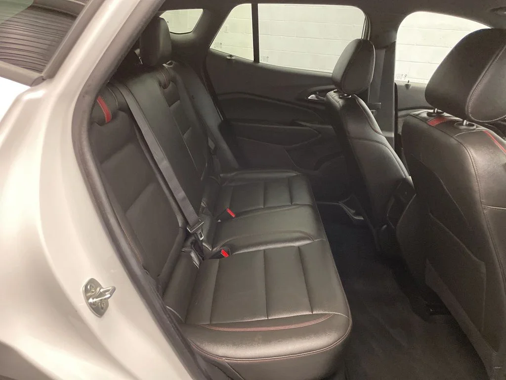 Used 2024 White Chevrolet 2RS image 28