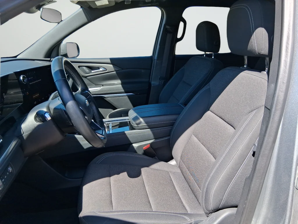 Used 2024 Gray Chevrolet LT image 9