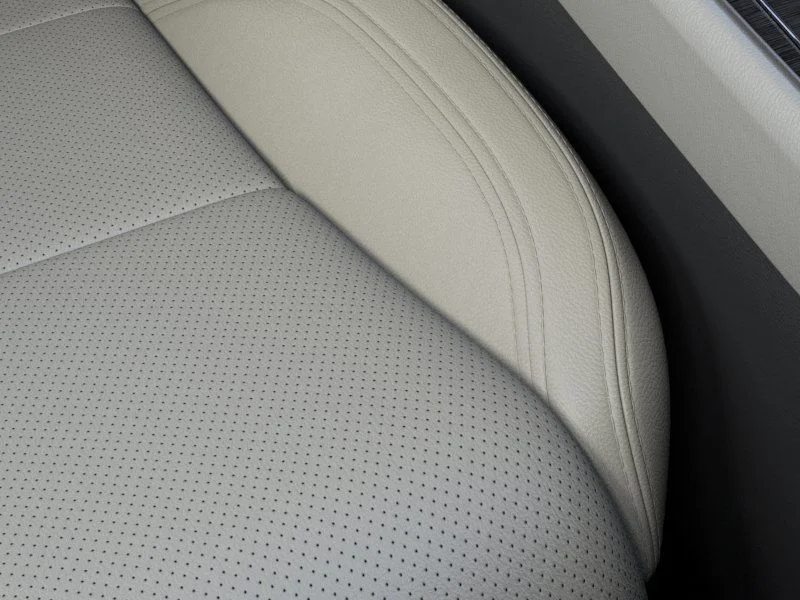New 2026 Red Carpet Metallic Tinted Clearcoat Lincoln Reserve® image 16