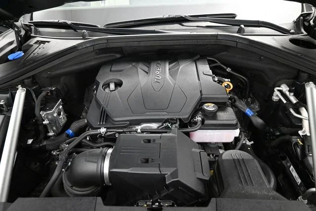 Used 2024 Black Genesis 2.5T image 23