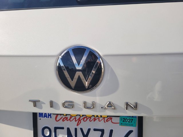 Used 2023 White Volkswagen 2.0T SE image 10