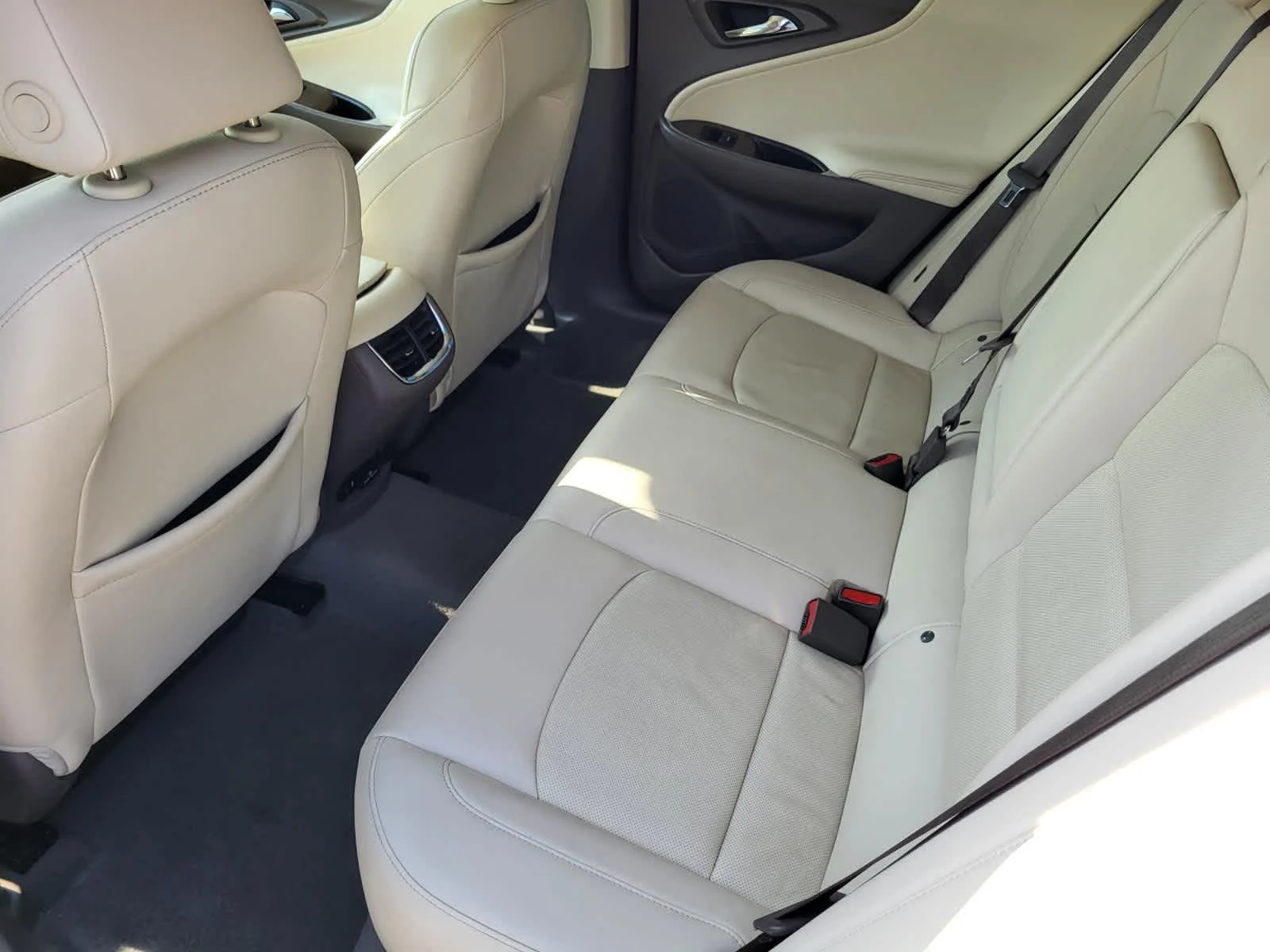 Used 2024 Sterling Gray Metallic Chevrolet LT image 13