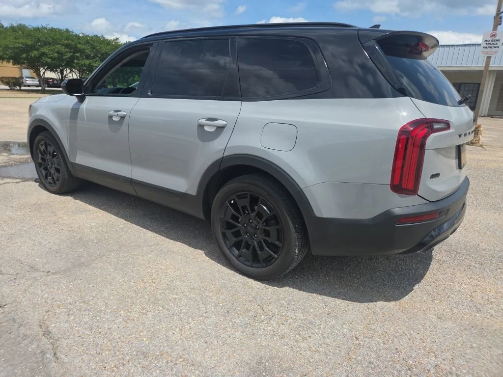 Used 2021 Gray Kia EX image 6