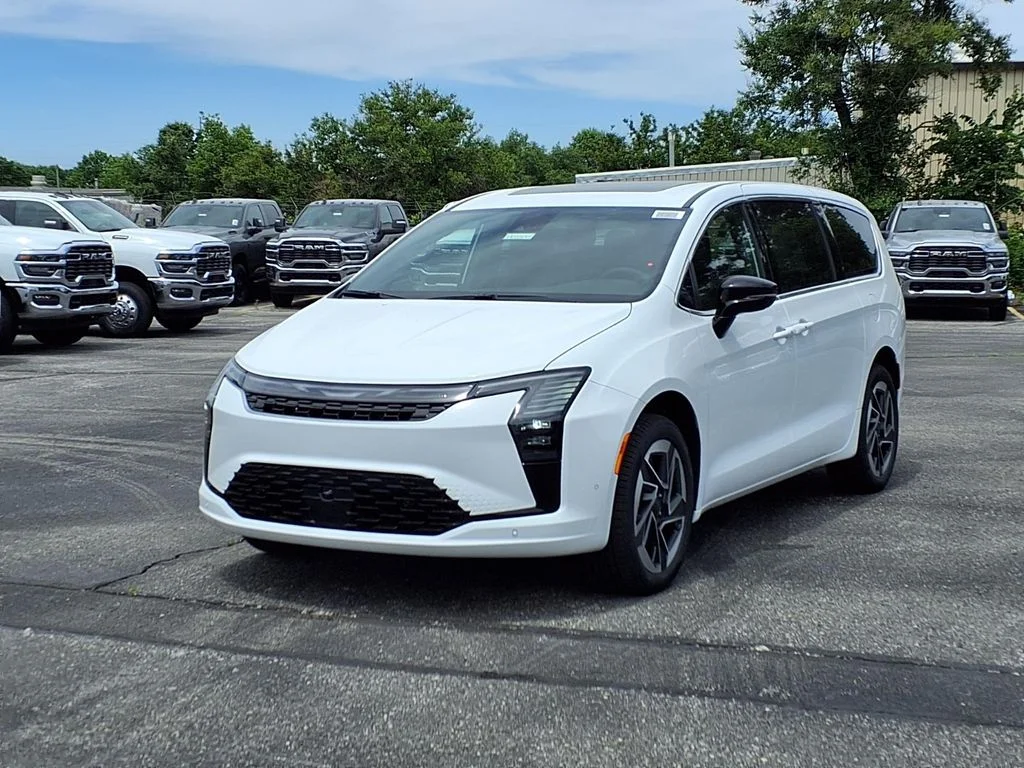 New 2027 Bright White Clear-Coat Exterior Paint Chrysler Limited image 2
