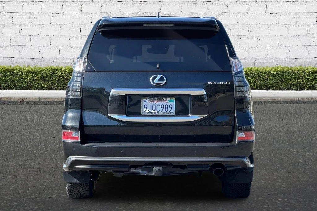 Used 2023 Black Lexus 460 Luxury image 5