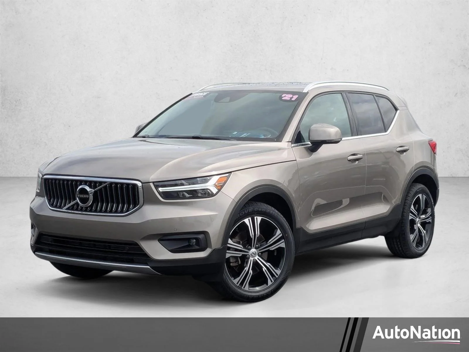Used 2021 Thunder Grey Metallic Volvo Inscription image 1