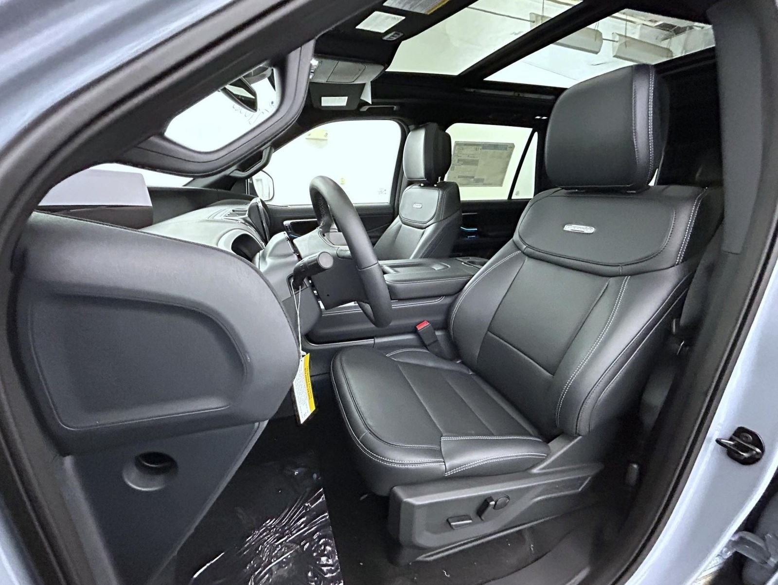 New 2027 Glacier Gray Metallic Tri-Coat Ford Platinum image 11