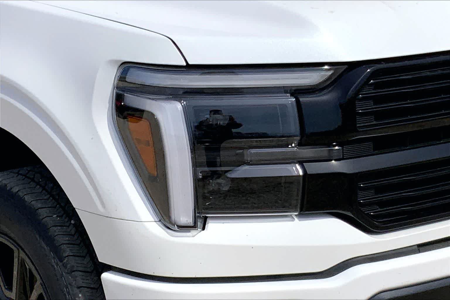 New 2026 Star White Metallic Tri-Coat Ford Platinum® image 11