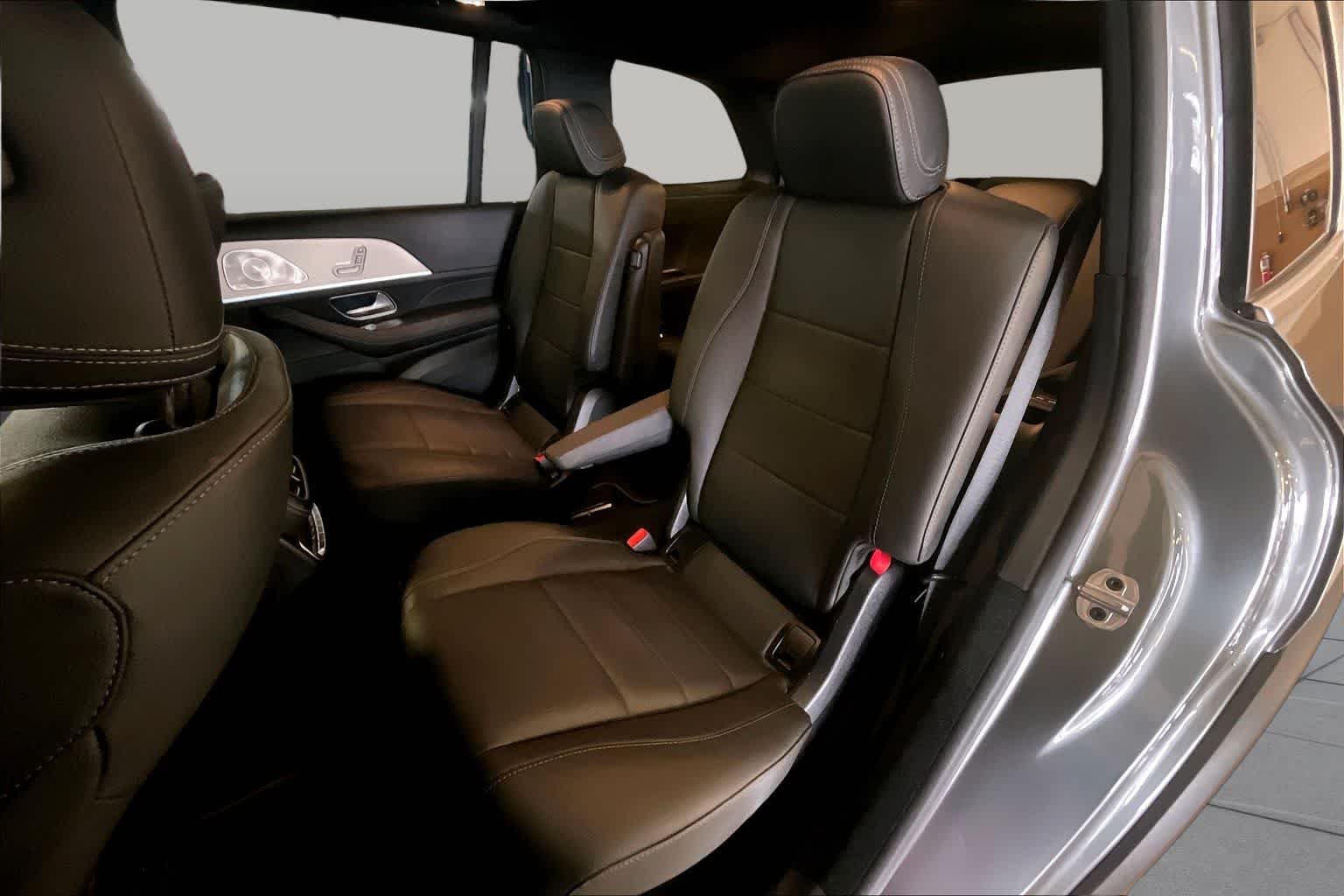Used 2025 Selenite Grey Metallic Mercedes-Benz GLS 450 image 17