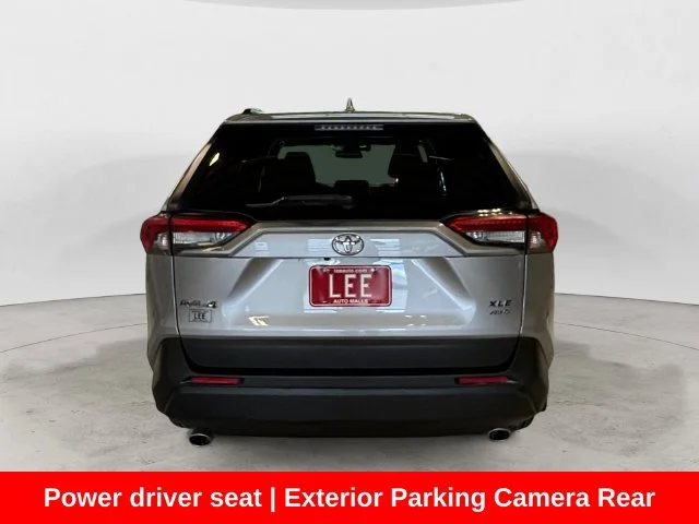 Used 2020 Silver Toyota XLE image 5