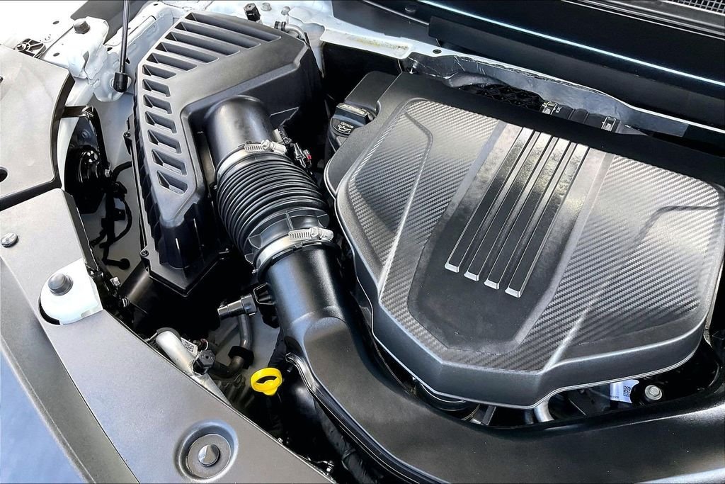 Used 2025 White Buick Preferred image 32