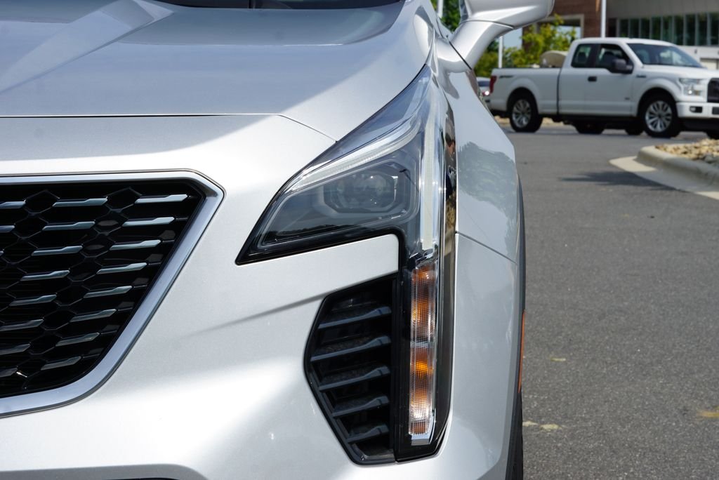 Used 2022 Radiant Silver Metallic Cadillac Luxury image 10
