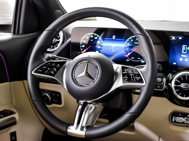 New 2026 Polar White Mercedes-Benz GLA 250 image 57