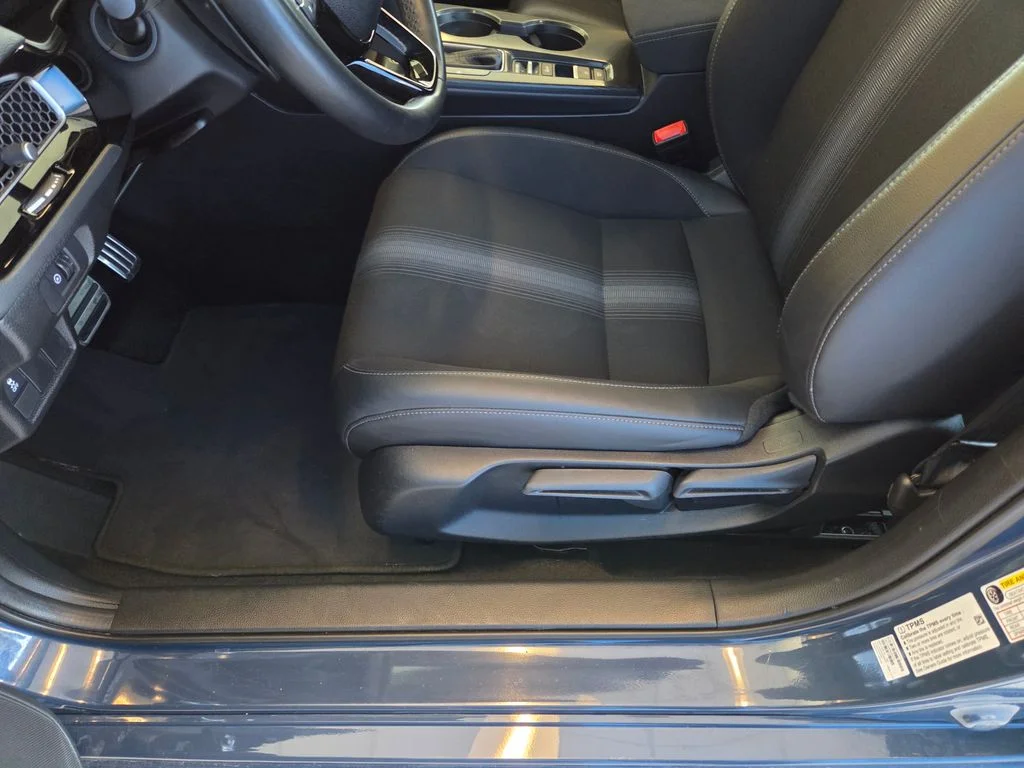2025 Honda Civic Sport - Photo 11