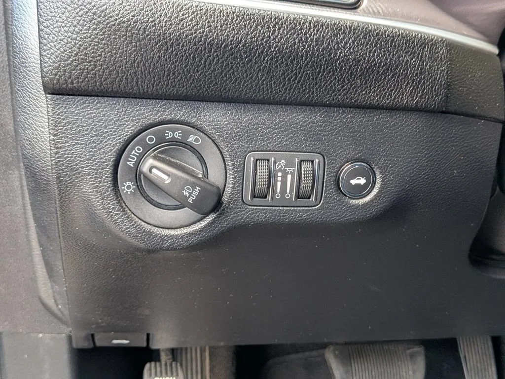 Used 2022  Dodge GT image 19