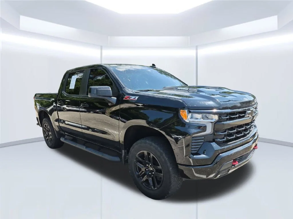 Used 2022 Black Chevrolet LT Trail Boss image 3