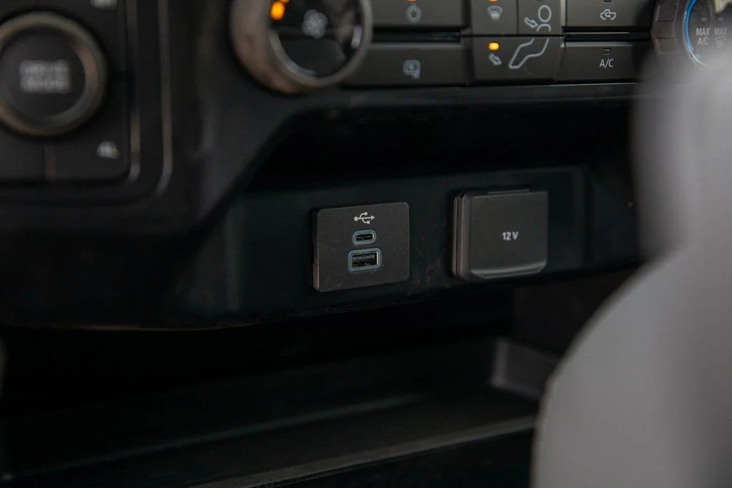 2025 Ford F-550 Super Duty Chassis Cab XL - Photo 28