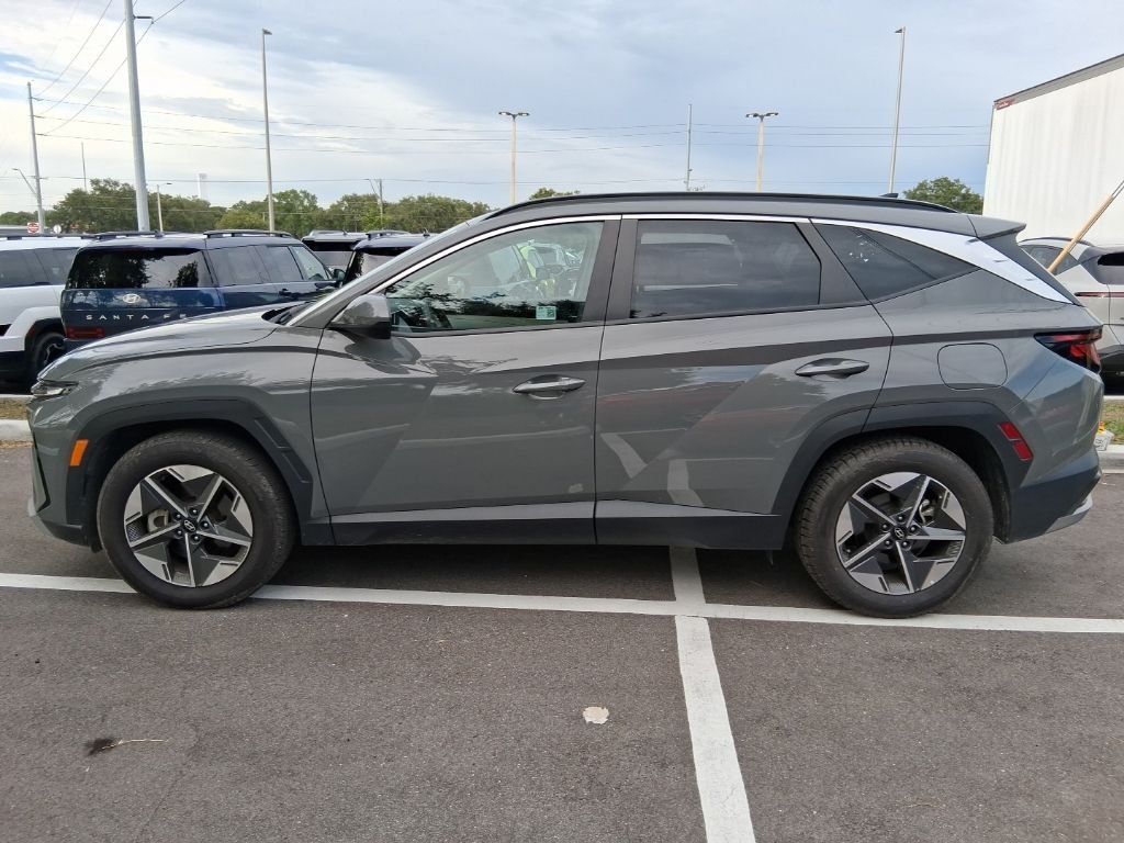 Used 2025 Gray Hyundai SEL image 6