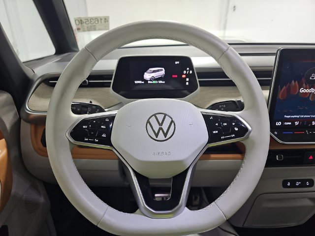 Used 2025 Black Volkswagen Pro S Plus image 8