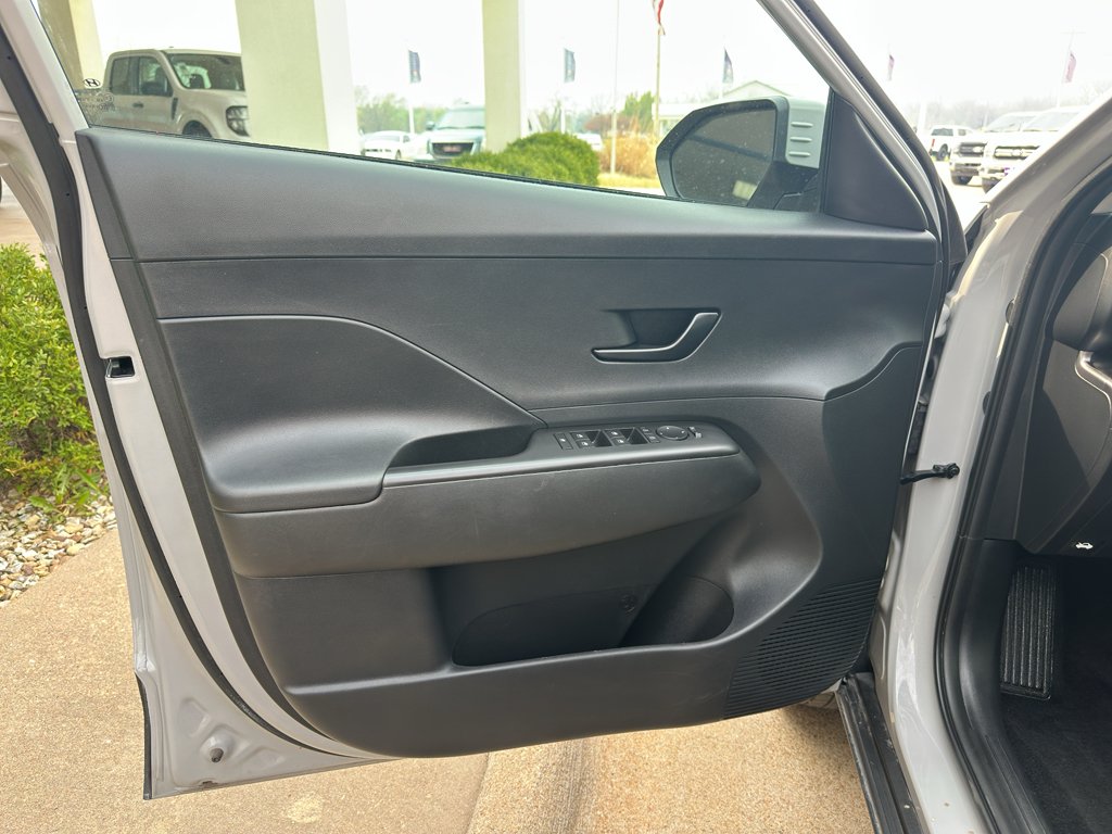 Used 2025 Cyber Gray Metallic Hyundai SEL image 10