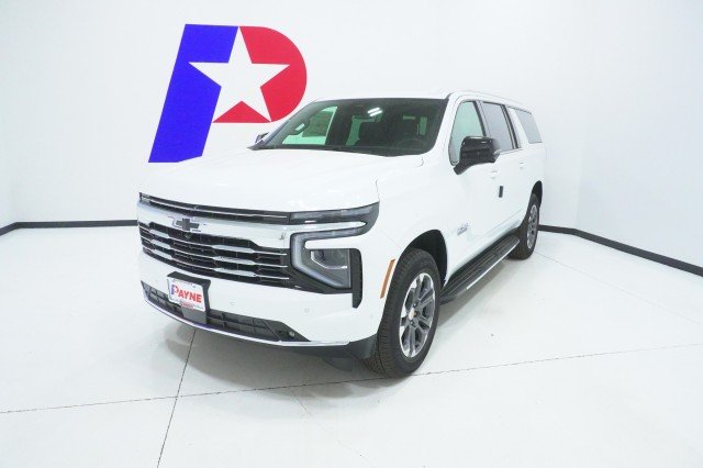 2026 Chevrolet Suburban LT 2WD's photo