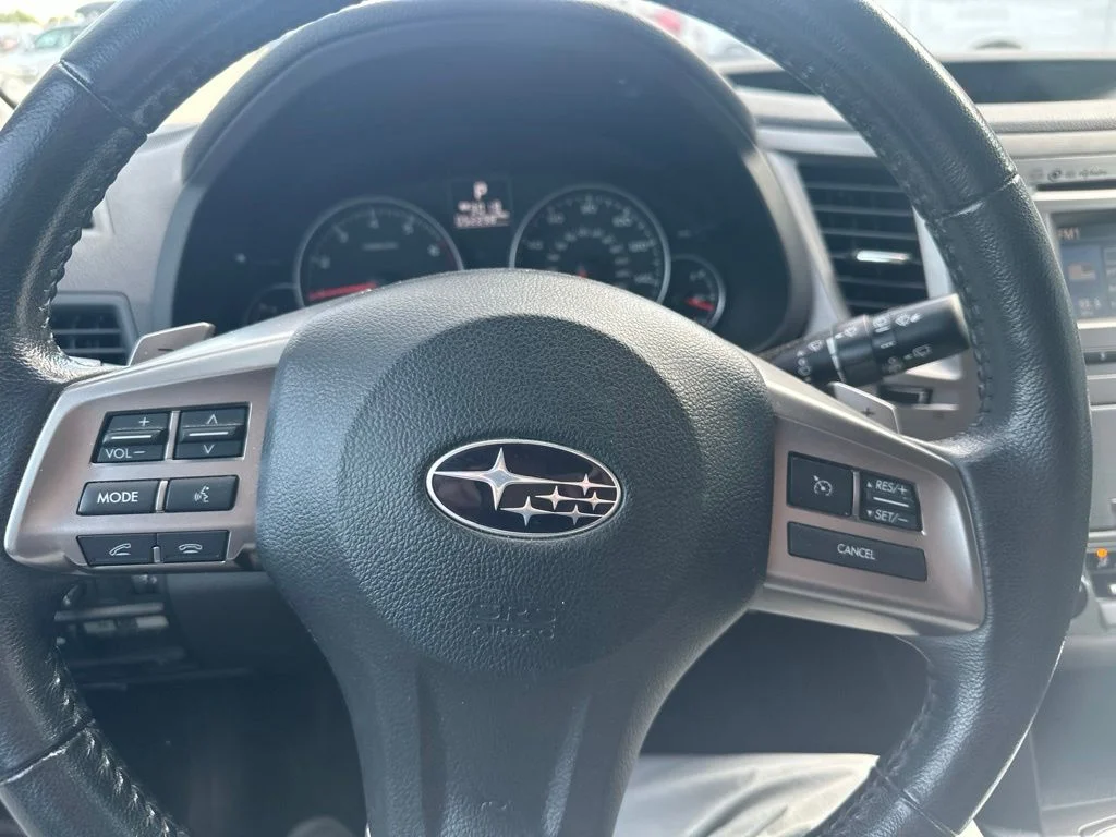 Used 2014 Blue Subaru 2.5i Premium image 11