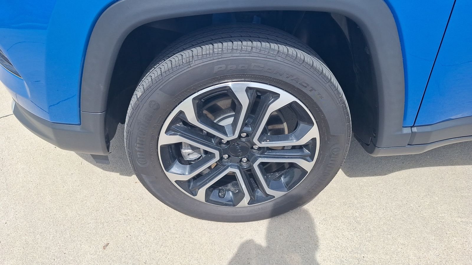 Used 2024 Blue Jeep Limited image 10