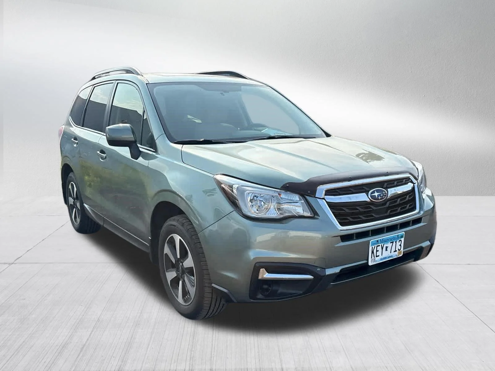 Used 2017 Jasmine Green Metallic Subaru Premium image 5