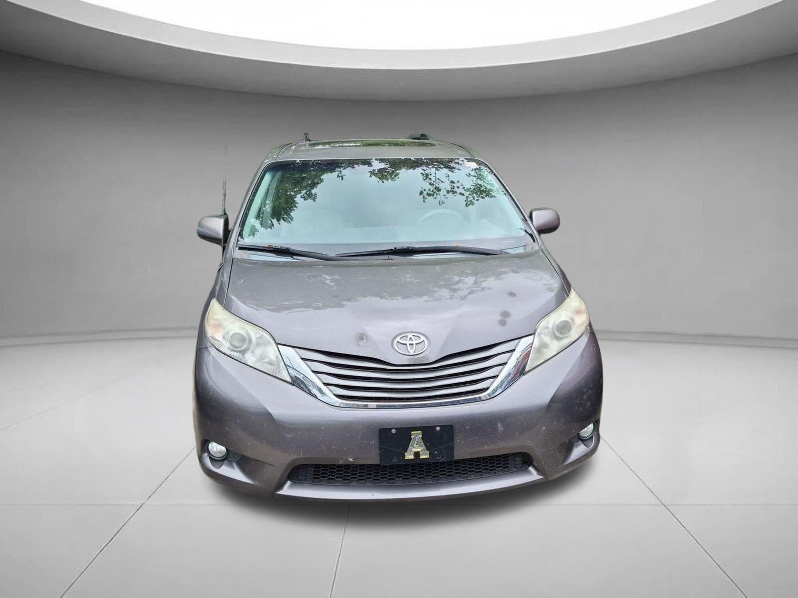Used 2013 Shoreline Blue Pearl Toyota Ltd image 2