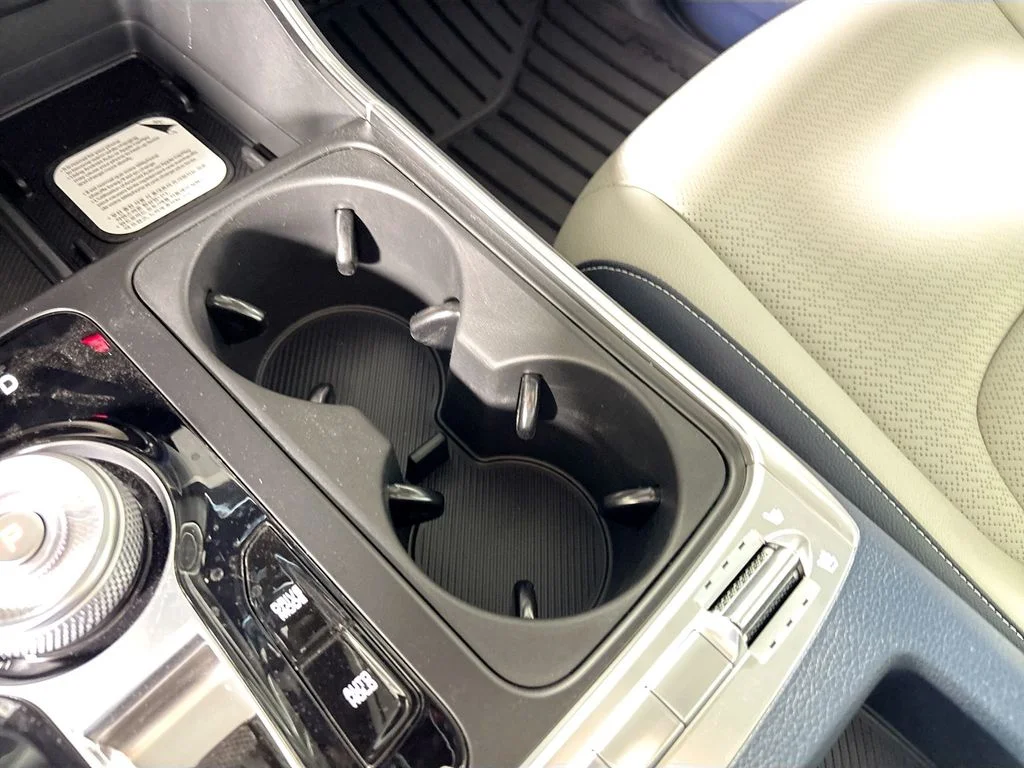 New 2026 Ceramic Silver Kia SX Prestige image 15