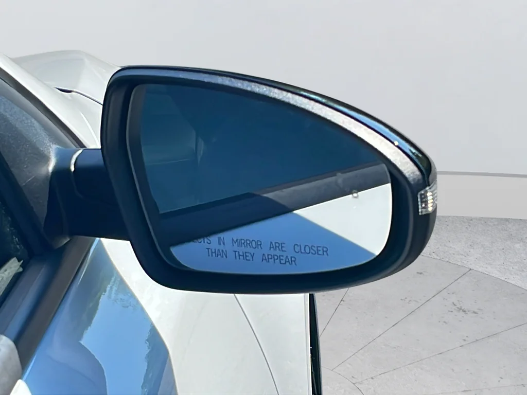 Used 2023 White Kia GT image 38