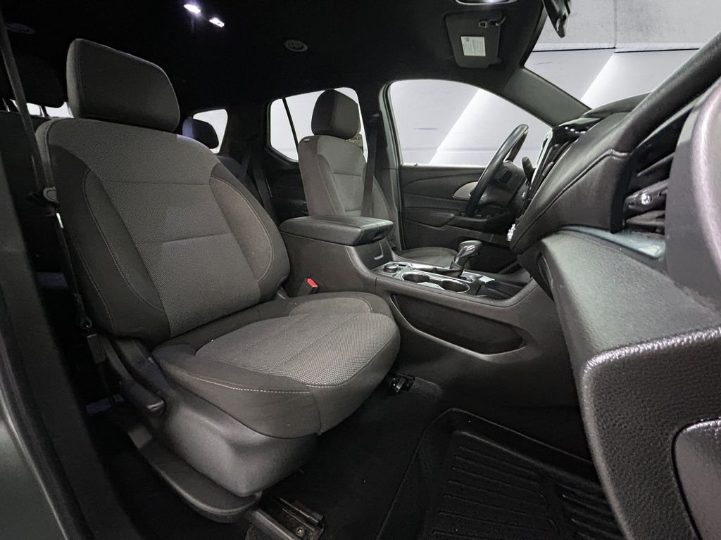 Used 2023 Green Chevrolet LT image 14