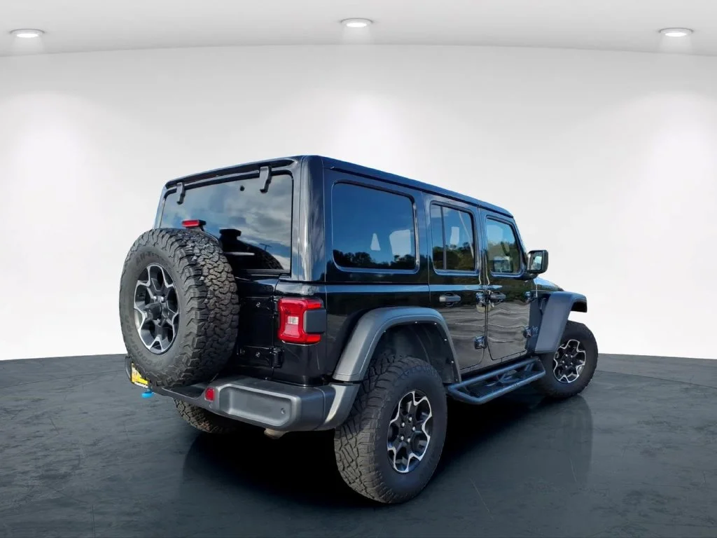 Used 2021 Black Jeep Unlimited Rubicon 4xe image 8