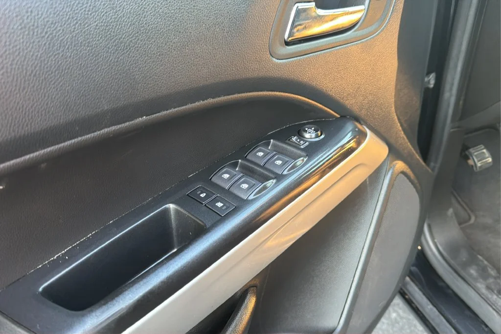 Used 2022 BLACK Chevrolet 2WD LT image 15