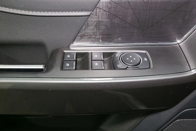Used 2023 Silver Ford XLT image 37