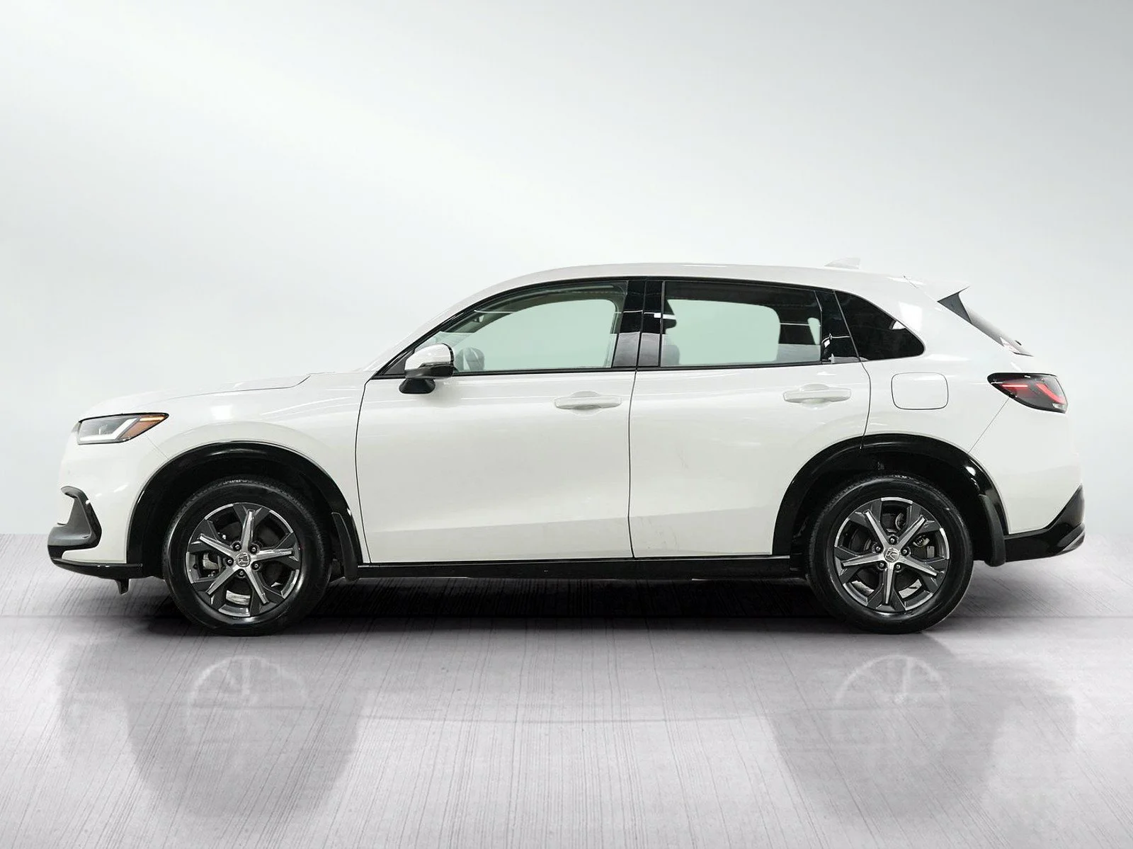 Used 2025 White Honda EX-L AWD CVT image 2