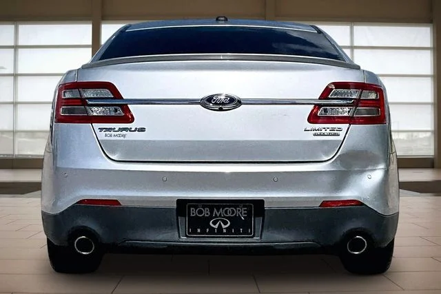Used 2013 Silver Ford Limited image 4
