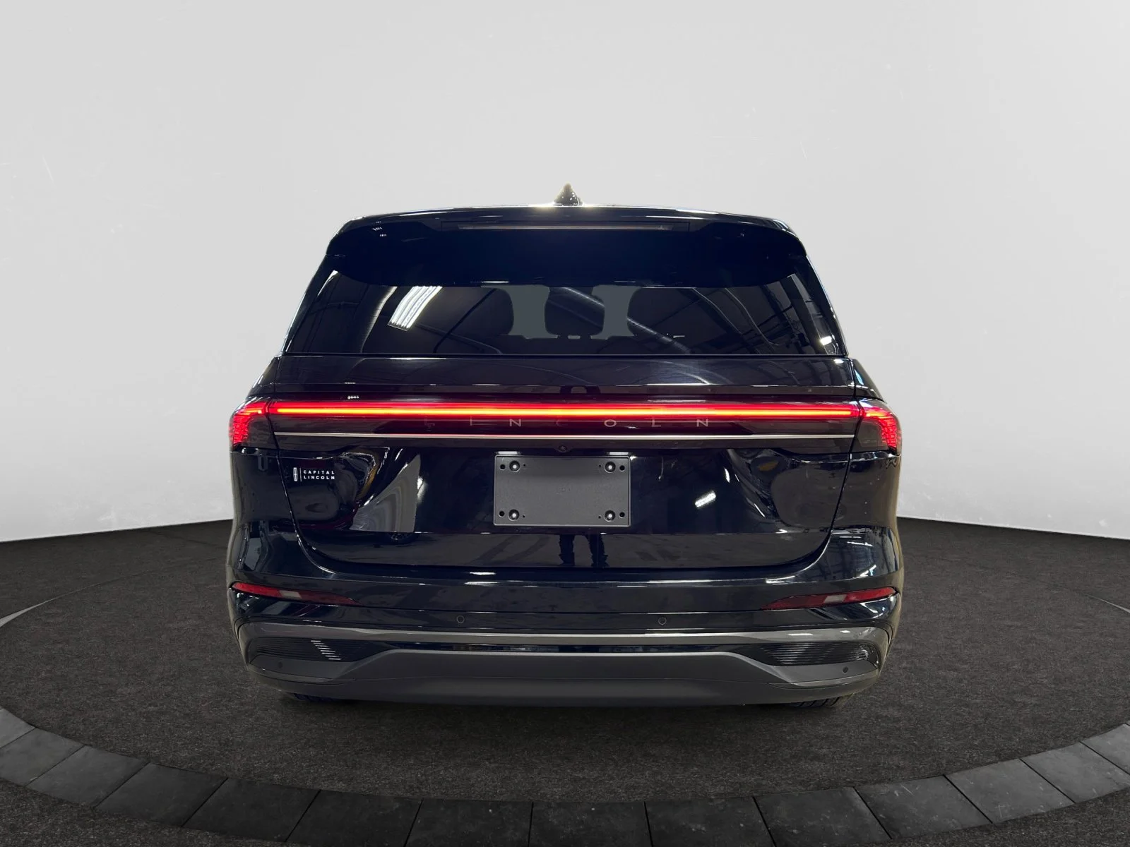 Used 2025 BLACK Lincoln PREMIERE AWD image 4